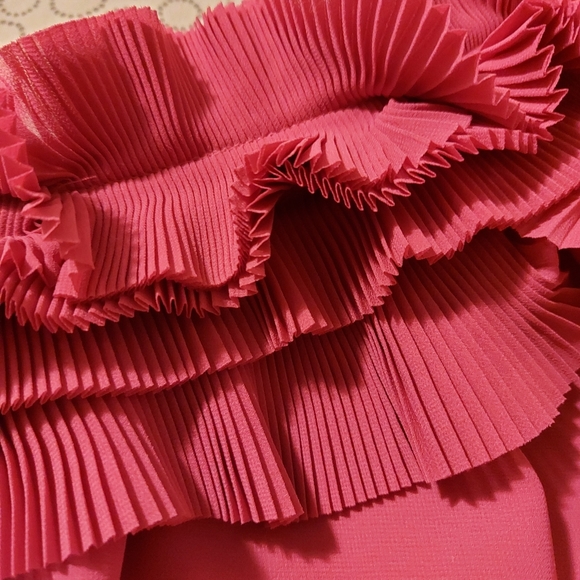H&M pink ruffle, one shouldered top - Picture 2 of 4